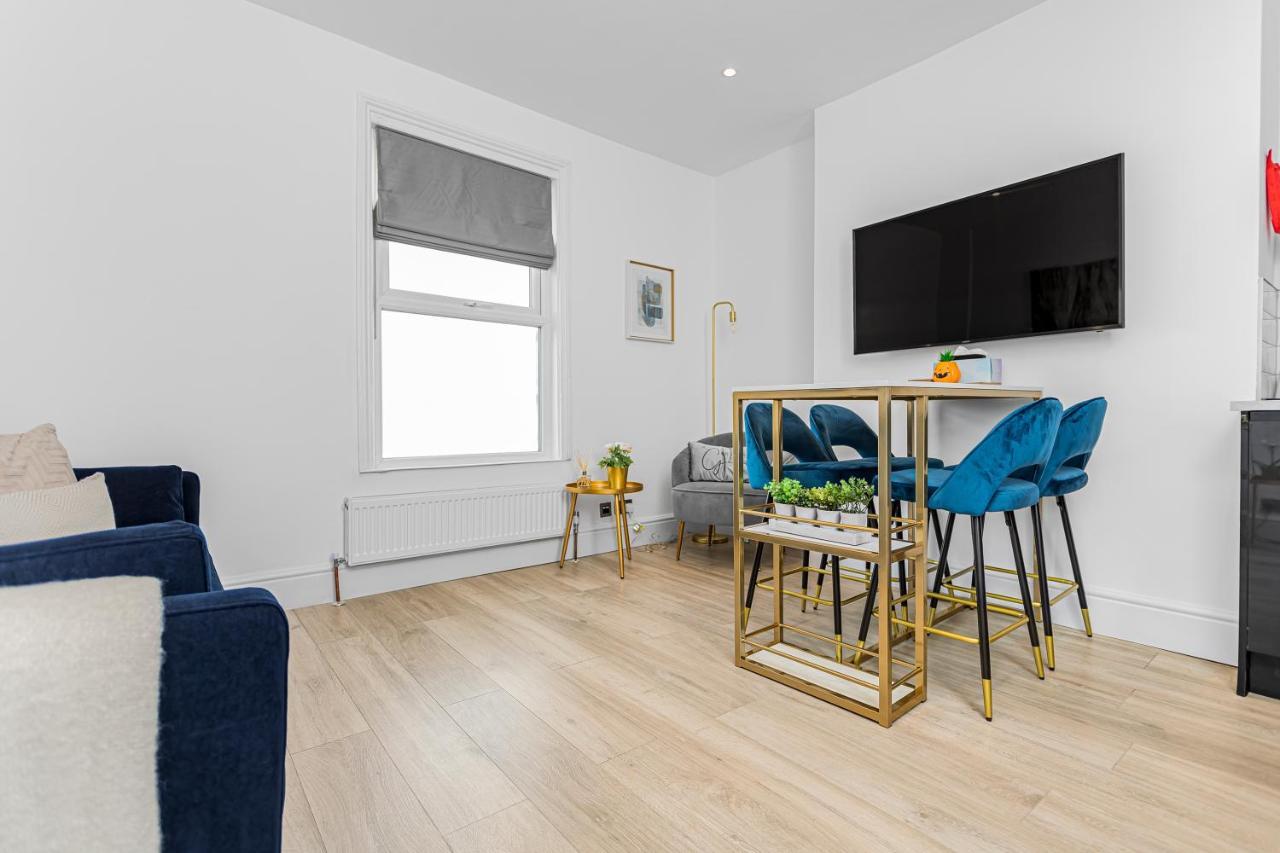 Modern 3 And 2 Bedroom Apartment In Maida Vale 런던 외부 사진