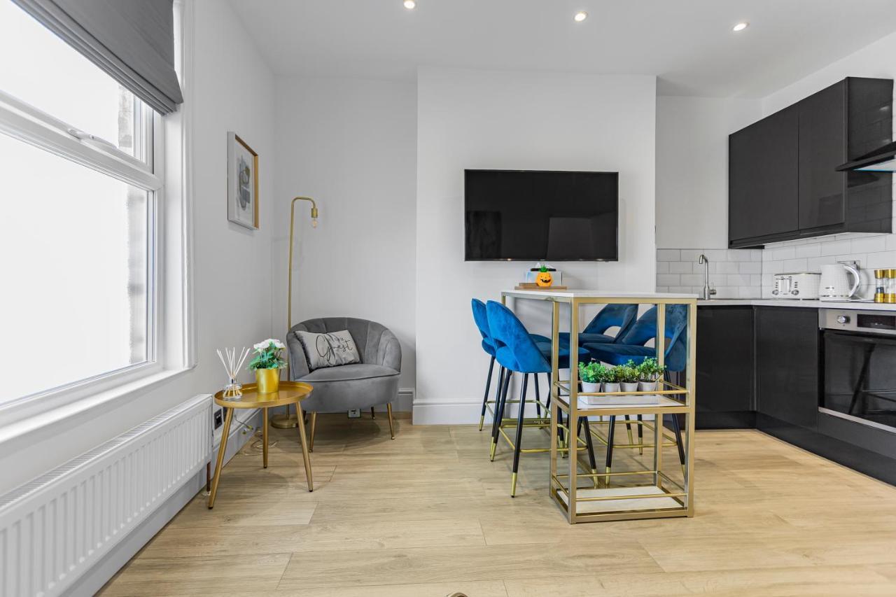 Modern 3 And 2 Bedroom Apartment In Maida Vale 런던 외부 사진