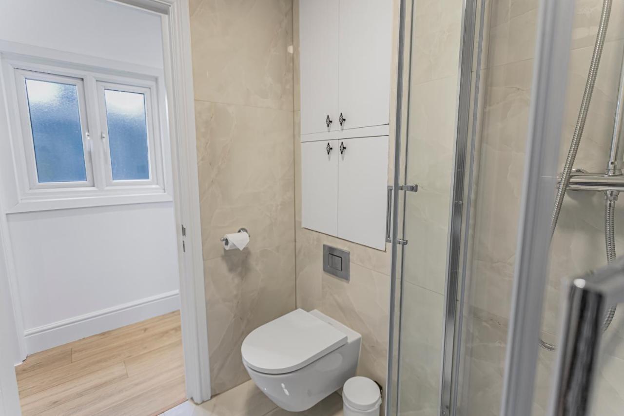 Modern 3 And 2 Bedroom Apartment In Maida Vale 런던 외부 사진