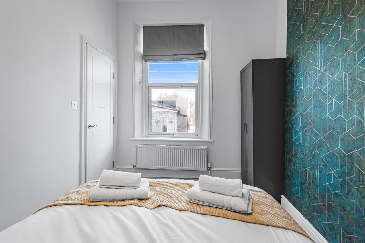 Modern 3 And 2 Bedroom Apartment In Maida Vale 런던 외부 사진