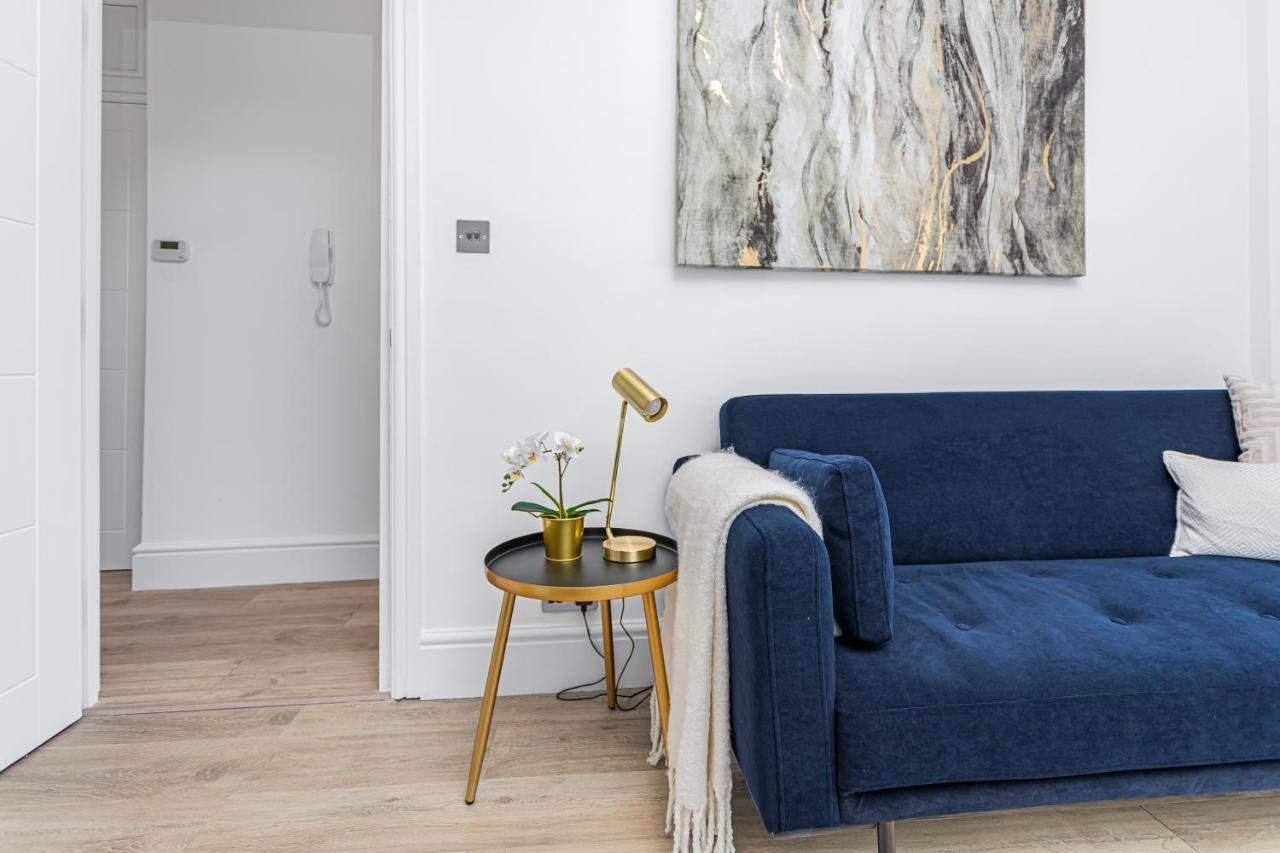 Modern 3 And 2 Bedroom Apartment In Maida Vale 런던 외부 사진