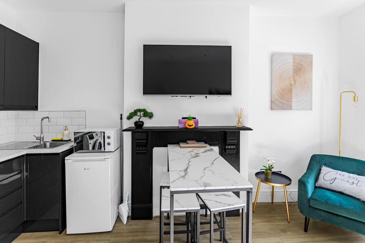 Modern 3 And 2 Bedroom Apartment In Maida Vale 런던 외부 사진