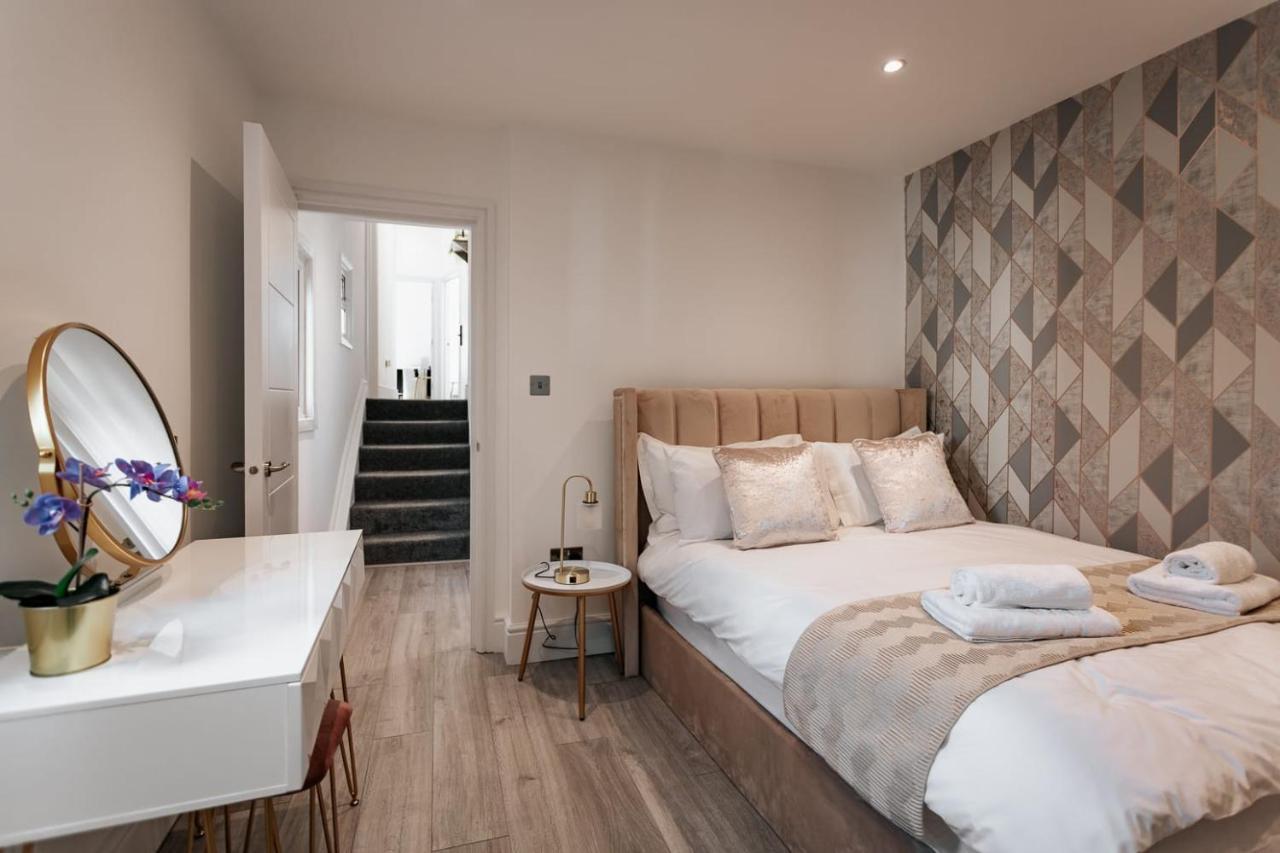 Modern 3 And 2 Bedroom Apartment In Maida Vale 런던 외부 사진